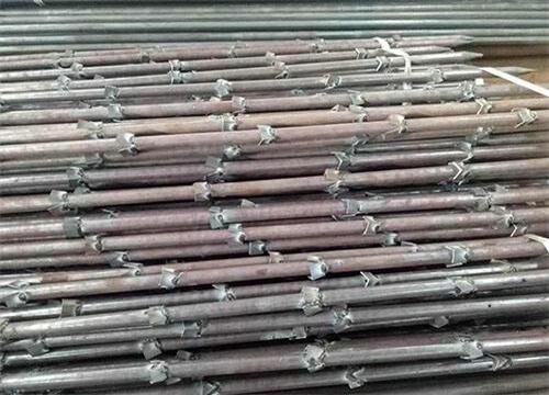 双塔隧道钢花管